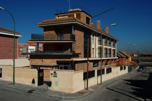 Hostal Los Coronales Madrid Exterior photo